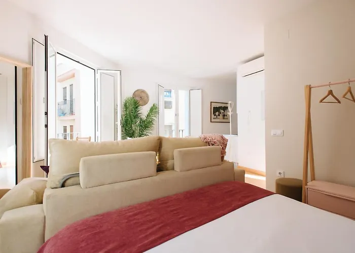 Hostly Acetres 2A-Penthouse In City Center-Fibre-Parking Opt