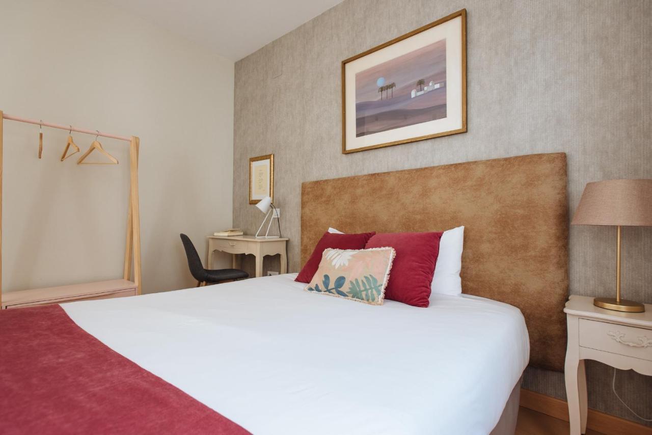Hostly Acetres 2a-penthouse In Center-fibre-parking Opt Apartment Seville
