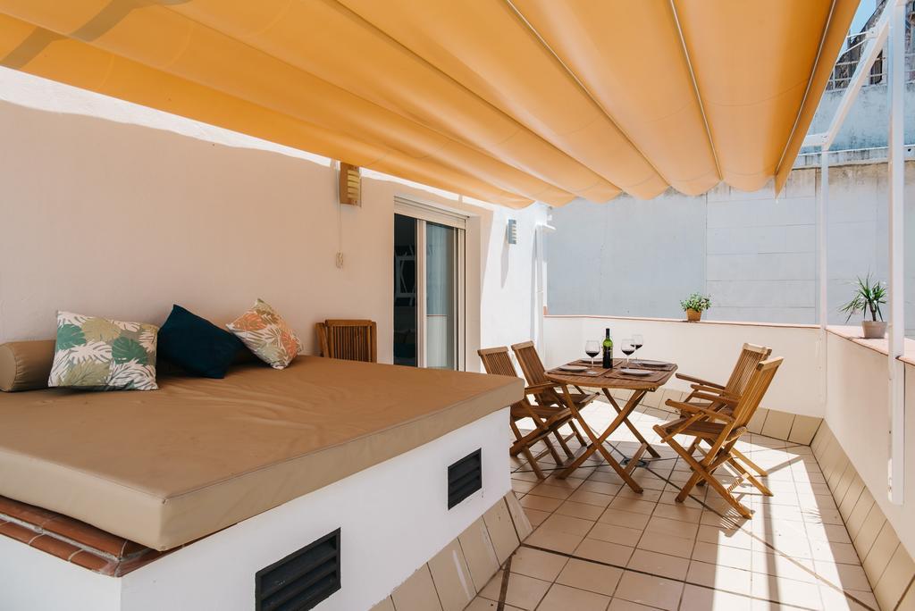 Hostly Acetres 2a-penthouse In Center-fibre-parking Opt Apartment